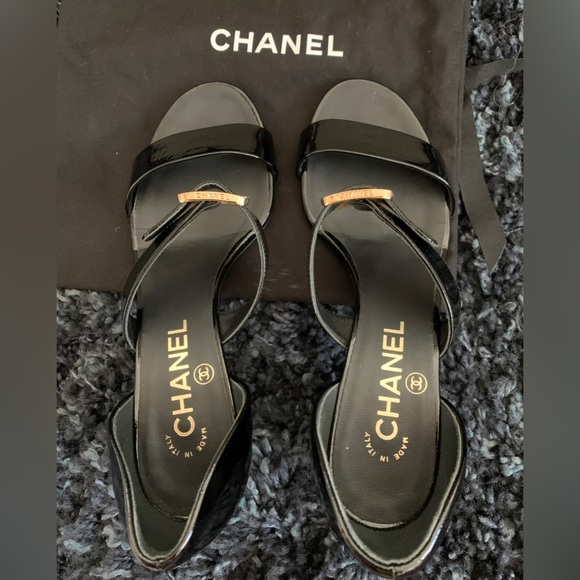 Chanel runway 2022 collection shoes sandals - Picture 14 of 16